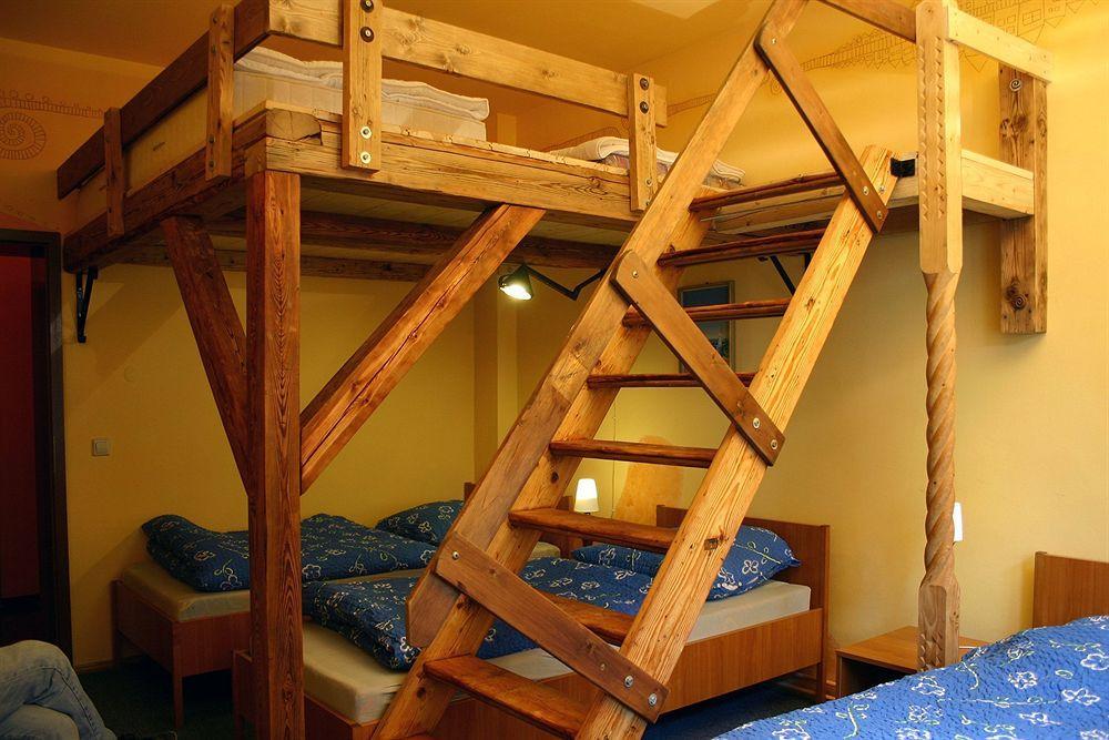 Hostel Lollis