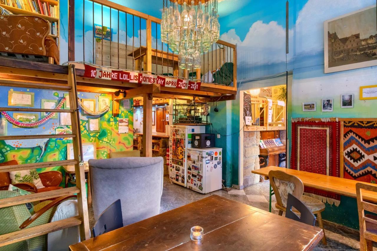 Lollis Hostel